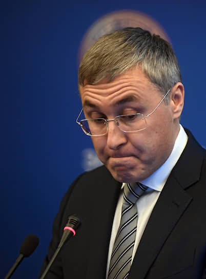 14 мая президент России Владимир Путин рассказал, что глава Минобрнауки Валерий Фальков переболел коронавирусом. Сам министр сообщил, что уже вылечился и снова приступил к работе