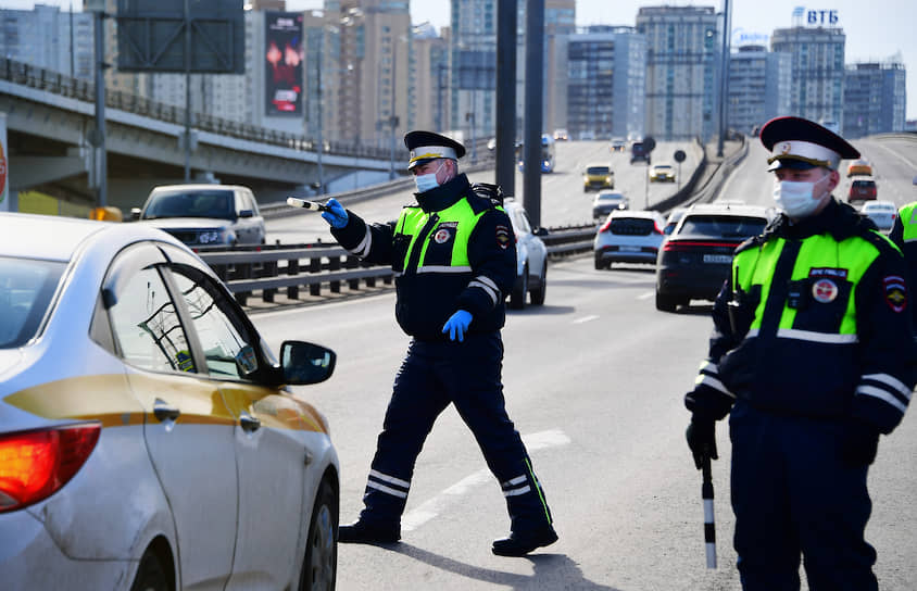 Пост ГИБДД при въезде в Москву на Ленинградском шоссе
