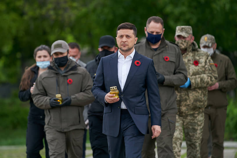 Луганская область, Украина. Президент страны Владимир Зеленский во время мероприятий по случаю Дня Победы 