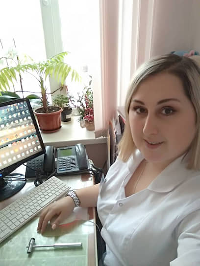 Работает заведующей неврологическим отделением с 2014 года. За год лечение здесь проходят около 1,5 тыс. детей. За последние три года в отделении не умер ни один пациент. «По моему мнению, отношение к практической медицине и врачам за последнее время стало лучше. Да и мы сами получаем удовлетворение от своей работы, когда пациенты с детским церебральным параличом начинают ходить, дети с задержкой речевого развития начинают говорить первые слова»