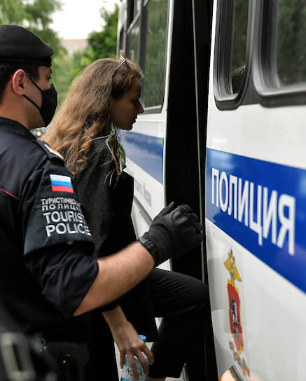 Заместитель шеф-редактора бригады “Ъ FM” Виктория Феофанова