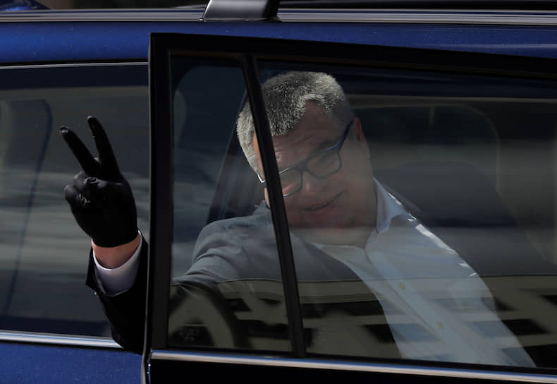 Считался основным оппонентом Александра Лукашенко на выборах. Собрал 367 тыс. подписей в свою поддержку (больше всех остальных оппозиционеров), но получил отказ в регистрации из-за возбужденного уголовного дела. Задержан 18 июня 2020 года по обвинению в даче взятки, уклонении от уплаты налогов и легализации средств. 6 июля 2021 года осужден на 14 лет