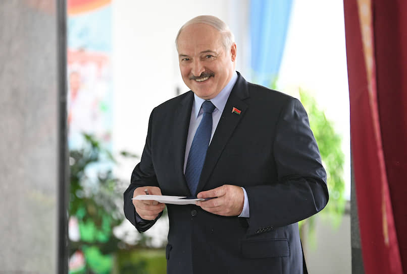 По данным ЦИК, на выборах 9 августа 2020 года набрал 80,23% голосов. Обвинения в фальсификации выборов отрицает. Протестующих называл людьми с «криминальным прошлым», «безработными» и протестующих «овцами, которыми управляют из-за границы»