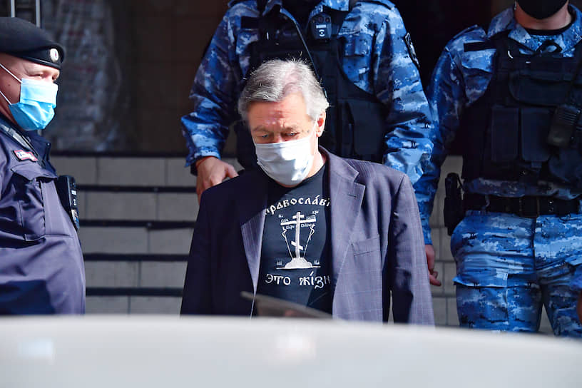 Актер Михаил Ефремов  