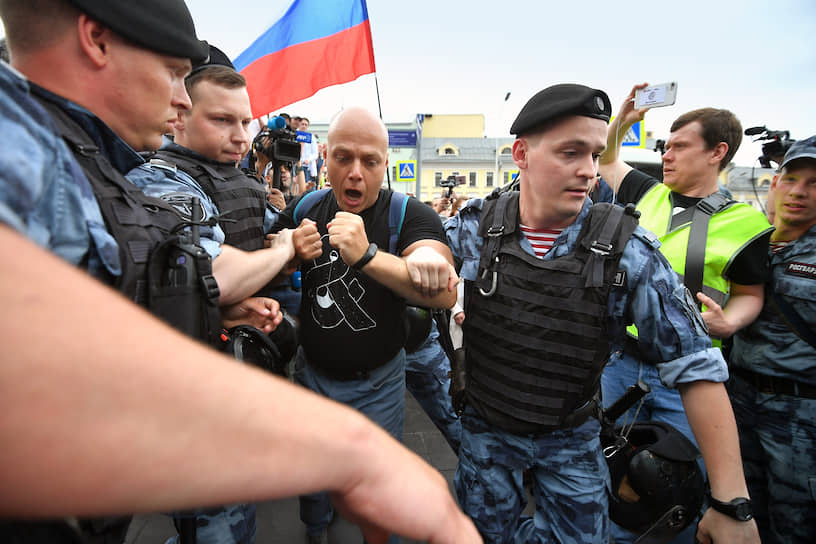 Виктор Горбатов 