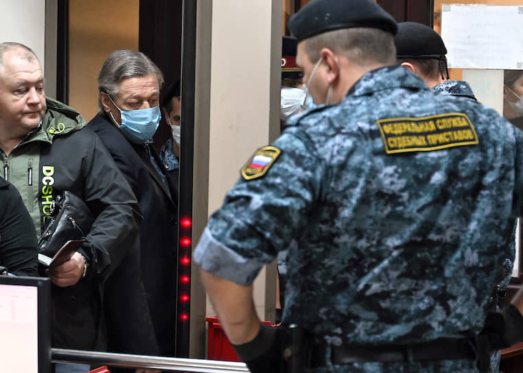 Михаил Ефремов перед началом заседания суда 