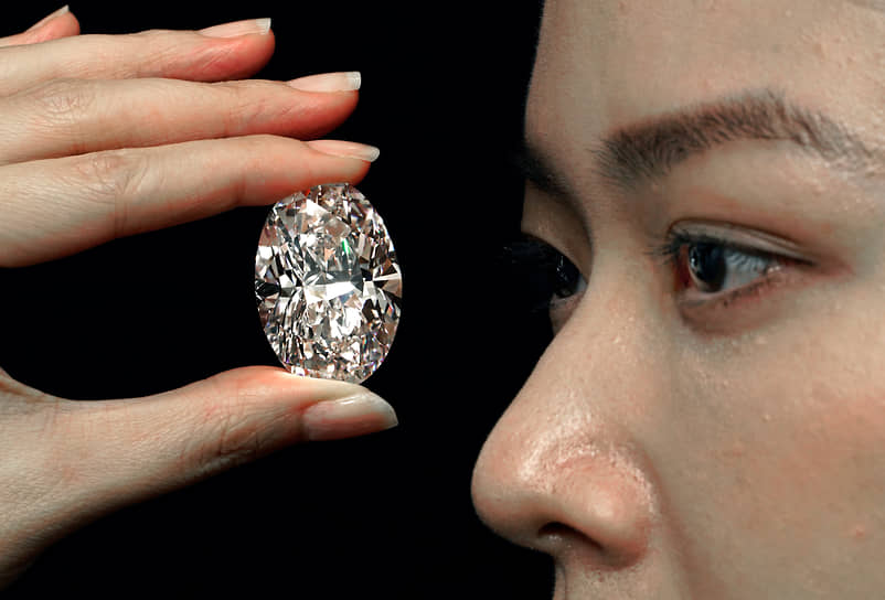 Гонконг. Бриллиант на 102,39 карата на аукционе Sotheby's