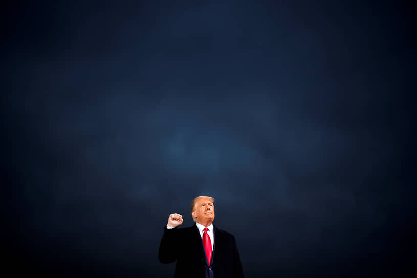 Штат Айова, США. Дональд Трамп во время предвыборного митинга 