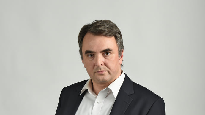 Прибежали в избу дети