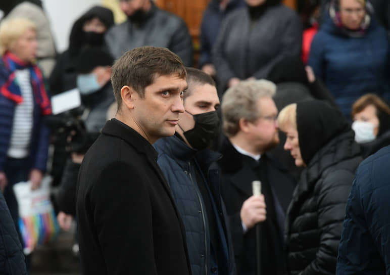 Пилот "Формулы-1" Виталий Петров, сын Александра Петрова (слева) 