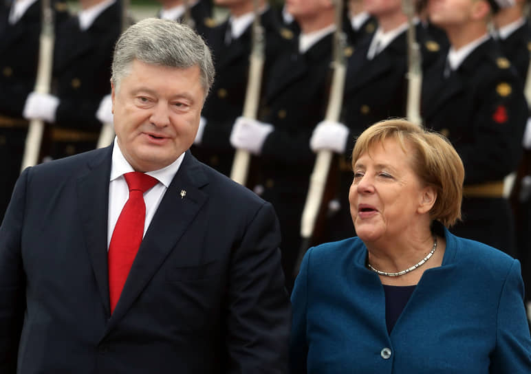 Во время визита в Киев с президентом Украины Петром Порошенко, 2018 год