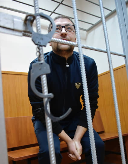 Бывший первый зампред комитета конкурентной политики Крыма Ярослав Сливка признался во взятках и получил условный срок 