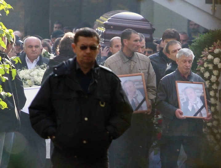 Похороны криминального авторитета Вячеслава Иванькова в 2009 году