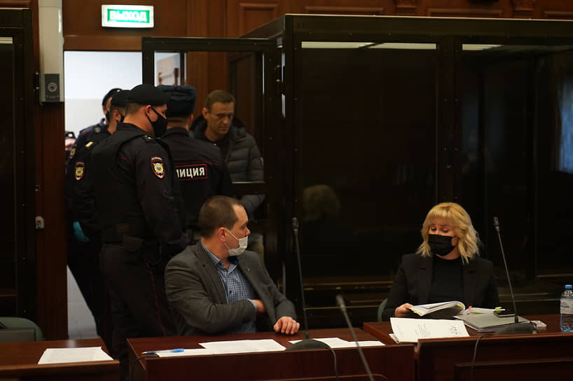 Адвокаты Алексея Навального Вадим Кобзев и Ольга Михайлова 