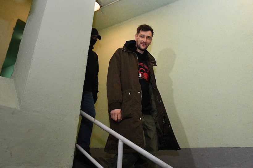 , 37 лет, брат Алексея Навального, предприниматель, общественный деятель, Москва Был задержан 27 января после обысков в квартирах Алексея и Юлии Навальных. Проходит подозреваемым по «санитарному делу» (ч. 1 ст. 236 УК РФ). Отправлен под домашний арест до 23 марта