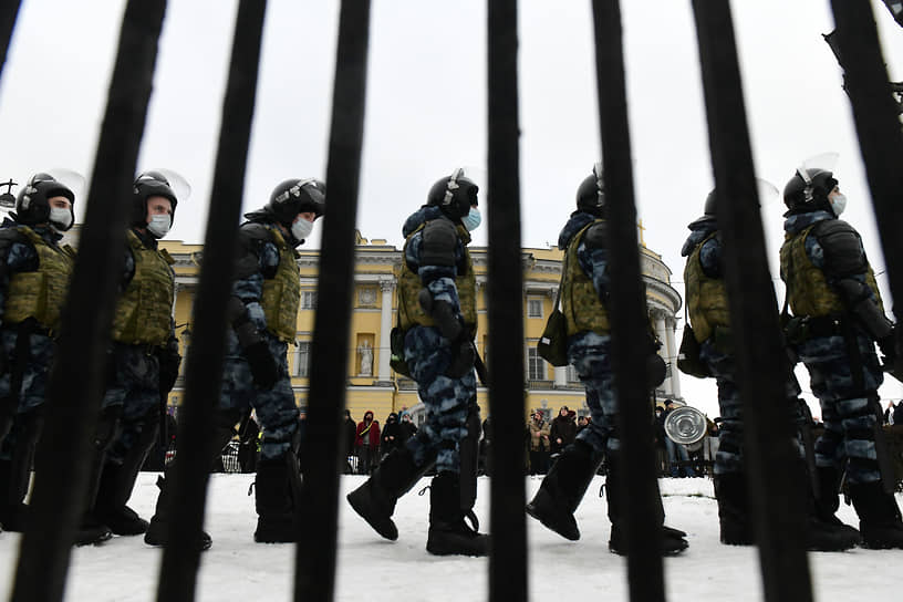 , 32 года, Санкт-Петербург Был задержан 2 февраля по подозрению в применении насилия в отношении представителя власти (ст. 318 УК РФ). По версии следствия, вынудил полицейского достать табельное оружие. В тот же день был арестован до 30 марта