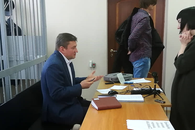 Бывший глава Оренбурга Евгений Арапов (слева)  