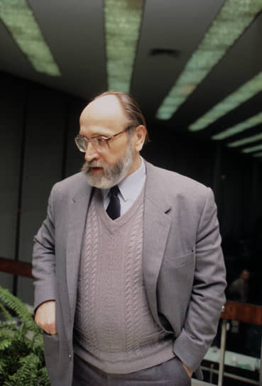 Юрий Власов умер 13 февраля 2021 года. Церемония прощания запланирована на 16 февраля в храме Боткинской больницы в Москве 
