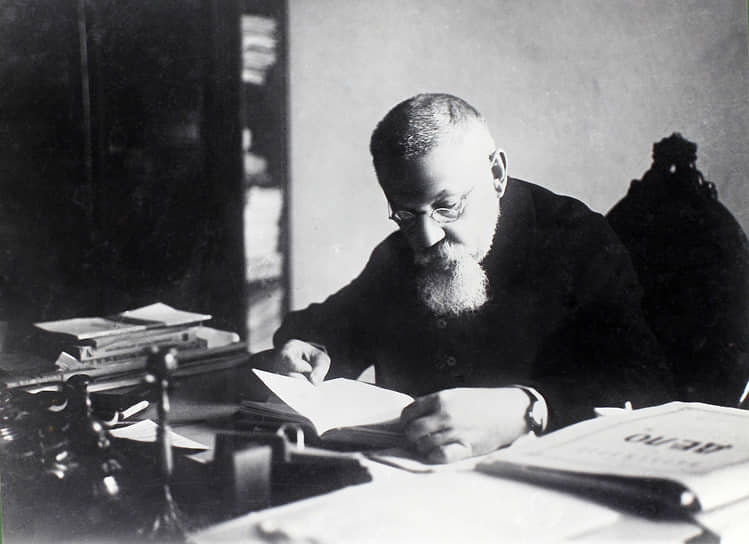 «По виду тихенький и смирненький,— писал А. А. Кизеветтер о М. Н. Покровском (на фото),— он таил в себе болезненно-острое самолюбие» 