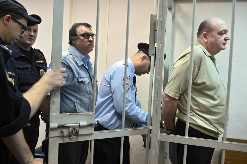 , директор ФСИН России с августа 2009 по июнь 2012 года 31 марта 2015 года был арестован по обвинению в мошенничестве (ч. 4 ст. 159 УК РФ) при закупке электронных браслетов для арестантов. По версии следствия, присвоил 2,7 млрд руб. бюджетных средств. В июне 2017 года был приговорен к 8 годам лишения свободы и оштрафован на 800 тыс. руб. Лишен звания генерал-полковника