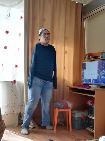 Серик Отынчинов любит петь, рассказывает в TikTok о своей жизни и мечтает о путешествиях 