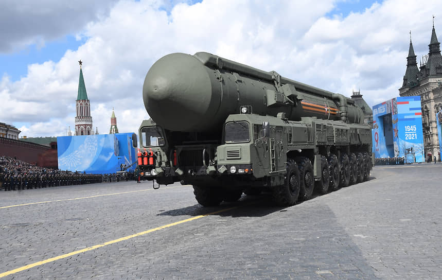 Самоходная пусковая установка подвижного грунтового ракетного комплекса «Ярс»