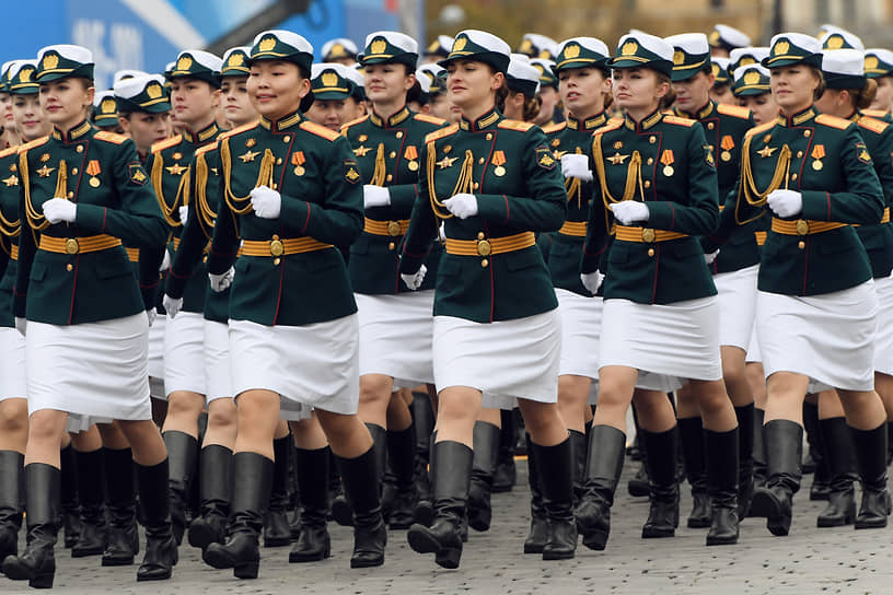 Москва. Курсантки военно-космической академии имени Можайского