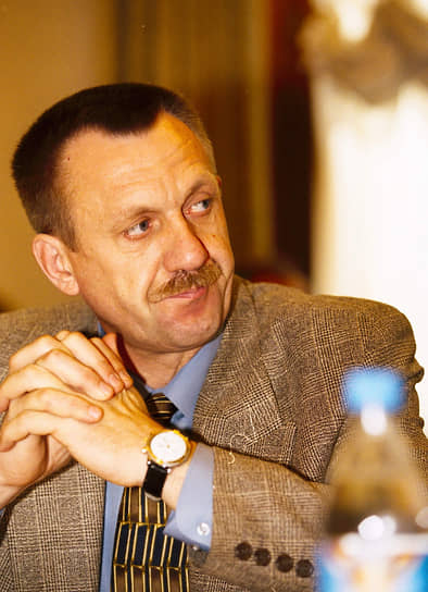 Глава «Союз "Чернобыль" России» Вячеслав Гришин (на фото) в 1991–1992 годах участвовал в подготовке законов, направленных на поддержку ликвидаторов аварии на Чернобыльской АЭС. В 1993-1995 годах был сопредседателем общественно-политического движения «Достоинство и милосердие». В 1993 году выдвигался от него на выборах в Госдуму. В 1996 году был доверенным лицом кандидата на пост президента России Бориса Ельцина. В 1999 году участвовал в выборах в Госдуму от общественно-политического движения «Духовное наследие»