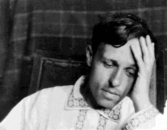В 1953 году 32-летний Андрей Сахаров был избран действительным членом Академии Наук СССР, минуя ступень члена-корреспондента. На тот момент он был самым молодым академиком в истории АН СССР