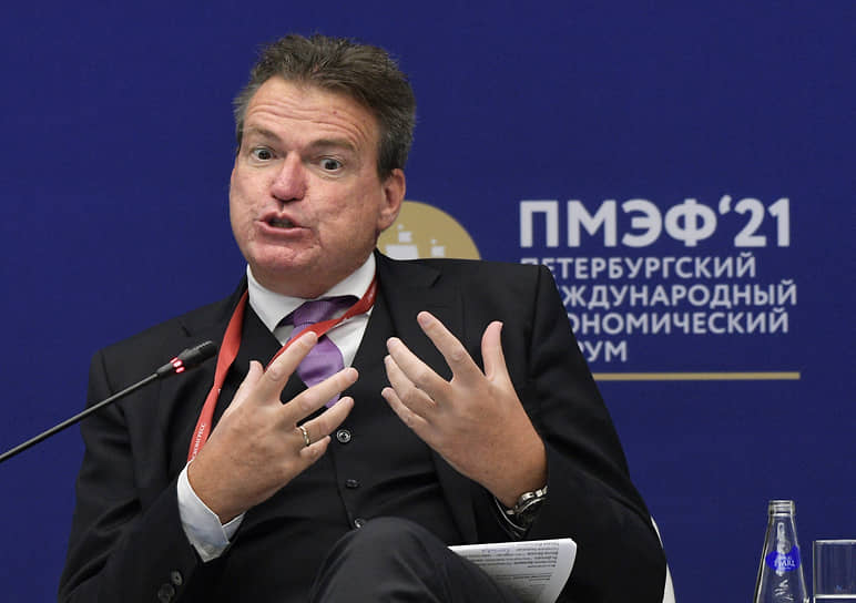 Председатель правления Российско-Германской внешнеторговой палаты Маттиас Шепп на сессии «Эволюция роли малого бизнеса: новые вызовы, новые цели»  