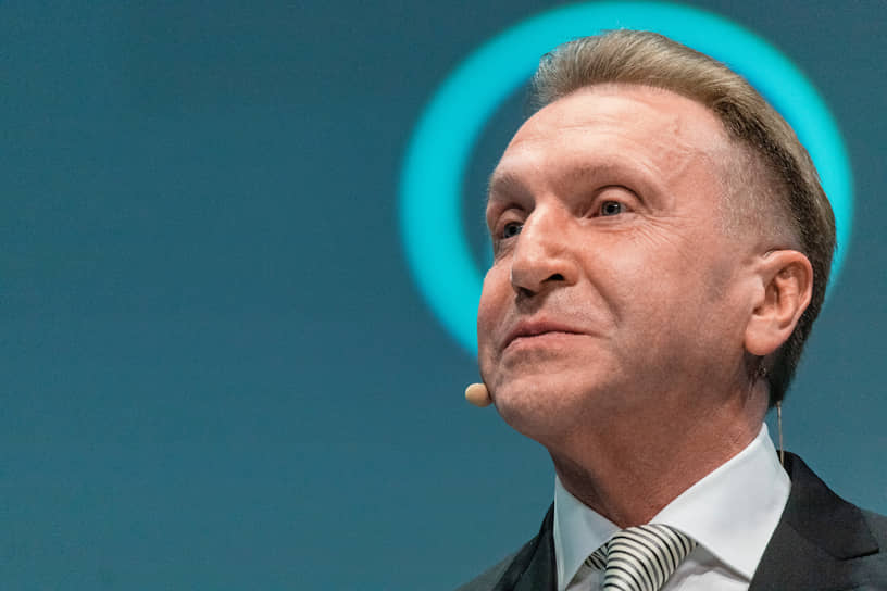 Председатель Внешэкономбанка Игорь Шувалов во время работы форума  