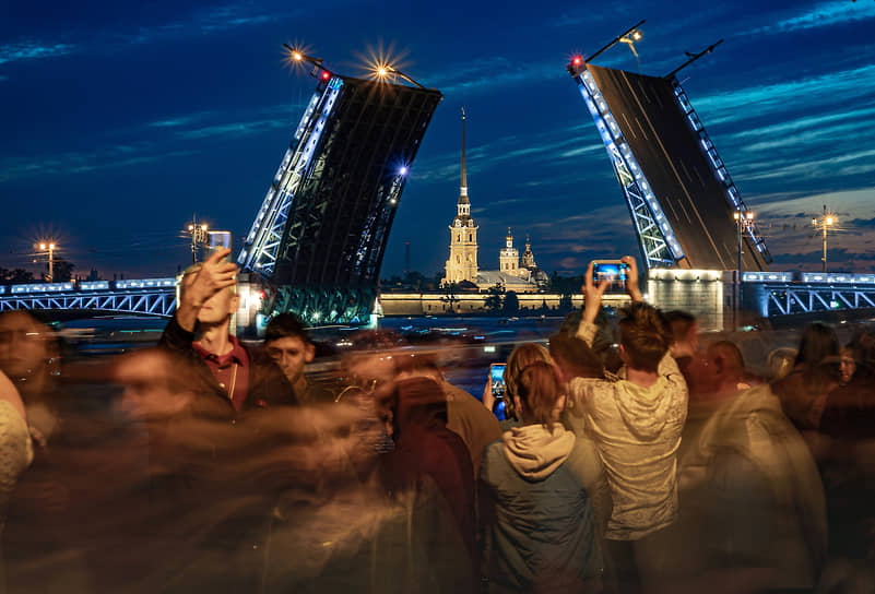 Санкт-Петербург. Развод мостов
