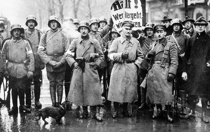 Во фрайкорах Германии в общей сложности служили 70 тыс. человек. Финансировал эти подразделения «Антибольшевистский фонд» германских промышленников и ультраправых политиков 