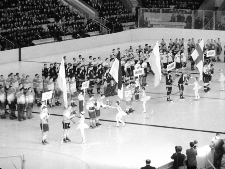 Чемпионат мира по хоккею с шайбой 1957 года можно считать первым заметным мировым событием на Большой спортивной арене «Лужников» 