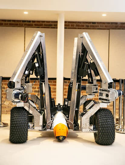 Робот Dick компании Small Robot Company