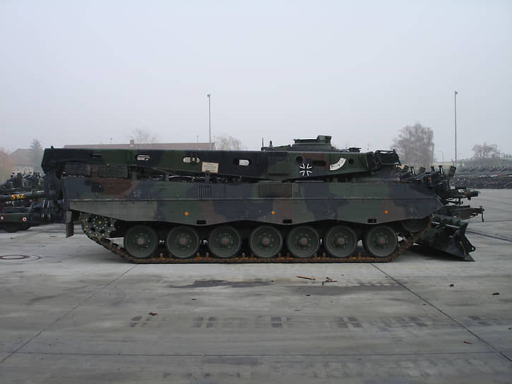 Танк Leopard Bergepanzer