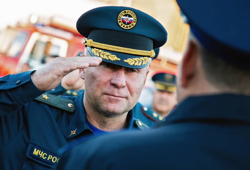8 сентября 2021 года глава МЧС России Евгений Зиничев погиб во время учений в Норильске. По предварительным данным, министр сорвался со скалы, пытаясь спасти упавшего в воду кинорежиссера Александра Мельника 