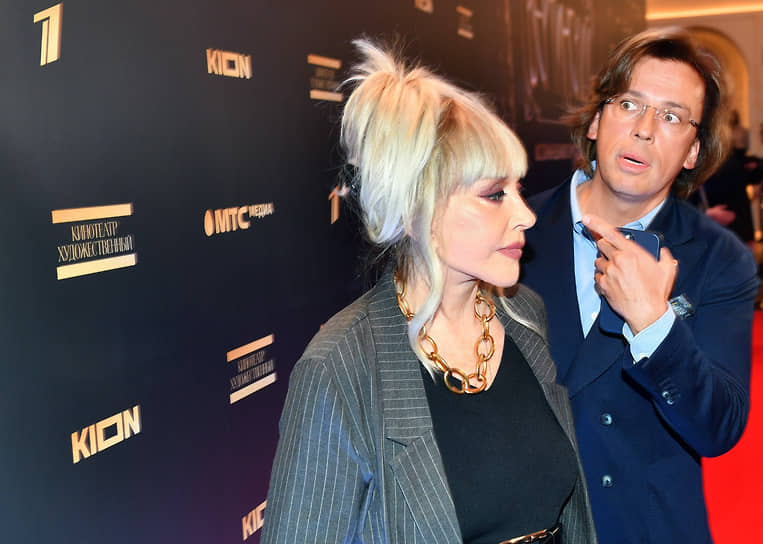 Москва. Певица Алла Пугачева и телеведущий Максим Галкин на премьере сериала «Вертинский» режиссера Авдотьи Смирновой 