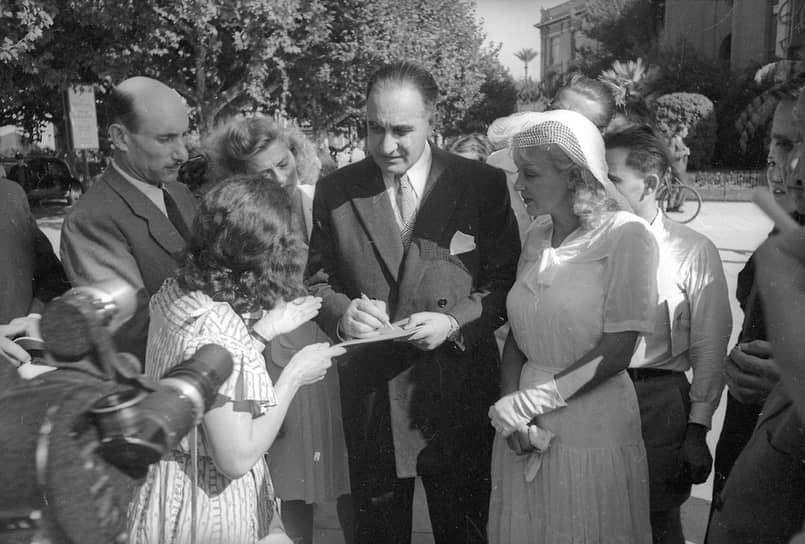 Возглавлявший в 1946 году советскую делегацию заместитель министра кинематографии СССР Михаил Калатозов еще приедет в Канн не как аппаратчик, а как режиссер и в этом качестве в 1958 году завоюет главную награду фестиваля «Золотую пальмовую ветвь» за фильм «Летят журавли»