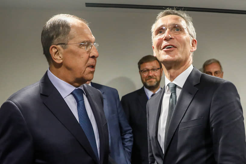 Глава МИД РФ Сергей Лавров и генсек НАТО Йенс Столтенберг уже никогда не увидятся в своем нынешнем качестве: последний уходит в отставку в начале 2022 года, а до этого отношения между Россией и НАТО восстановлены не будут 