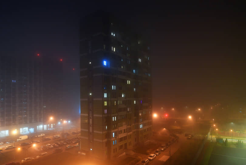 Здание в тумане