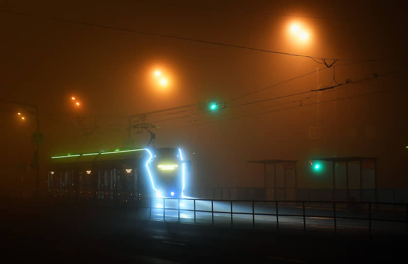 Трамвай на улицах города