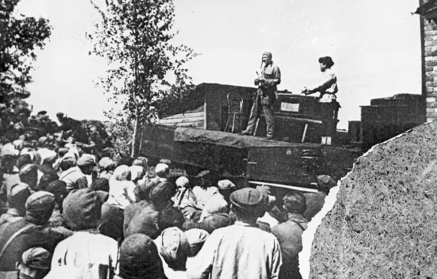 После начала войны театр был эвакуирован в Омск. Там состоялись премьеры спектаклей «Русские люди» Константина Симонова, «Фронт» Александра Корнейчука и другие. В 1942 году был создан фронтовой филиал театра, который прошел вместе с красной армией до Берлина   На фото: артисты филиала театра им. Вахтангова выступают перед солдатами красной армии и жителями прифронтовой полосы  