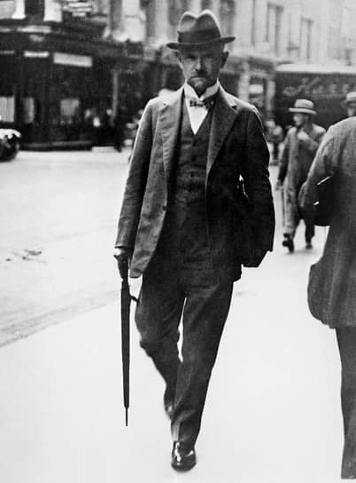 «Болезнь его началась в ноябре 1925 года, когда после периода чрезмерно напряженной работы, длившейся два с половиной месяца, он внезапно почувствовал резкий упадок сил» 