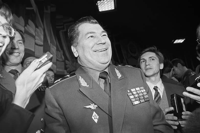 Министр обороны Советского Союза маршал авиации Евгений Шапошников 