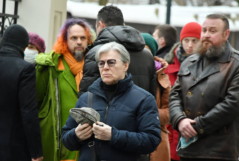 Актер Александр Збруев (в центре) и основатель комплекса «Фабрика Арт» Александр Кудрявцев (слева)