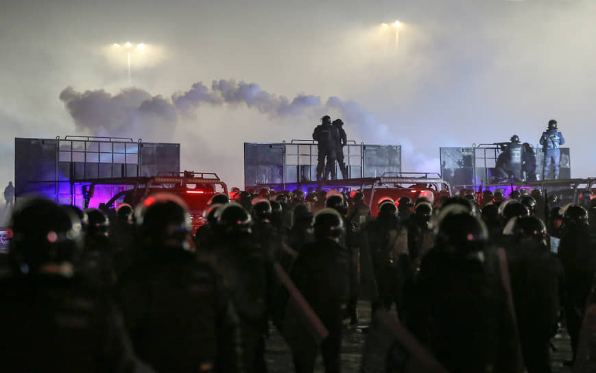 Во время протестов пострадали около 4,5 тыс. человек и еще 225 погибли