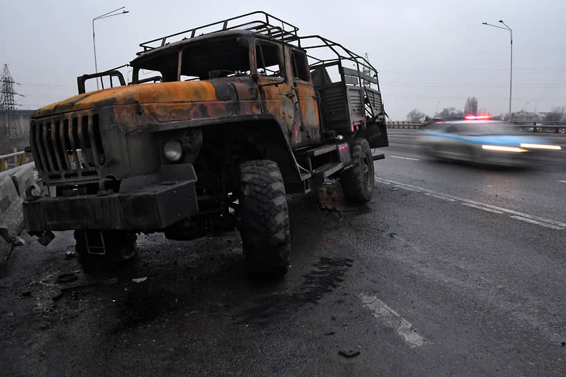 Сгоревший грузовой автомобиль