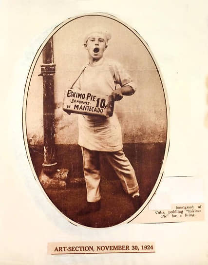 Уличный торговец эскимо. 1924 год