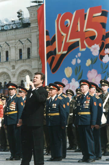 «Я ближе к гуманитарию, чем к бунтарю» В 1980-1989 годах Лев Лещенко был солистом-вокалистом Государственного концертно-гастрольного объединения РСФСР «Росконцерт»